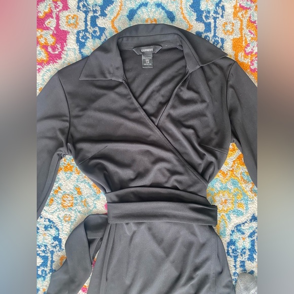 SOLD! Express Black Long Sleeve Collared V-Neck Tie Wrap Midi Dress 7/8 - Picture 8 of 16